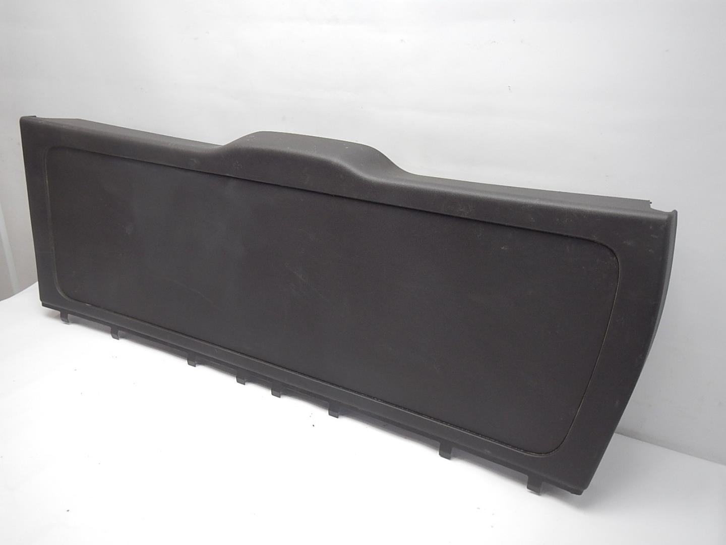 Обшивка двери багажника