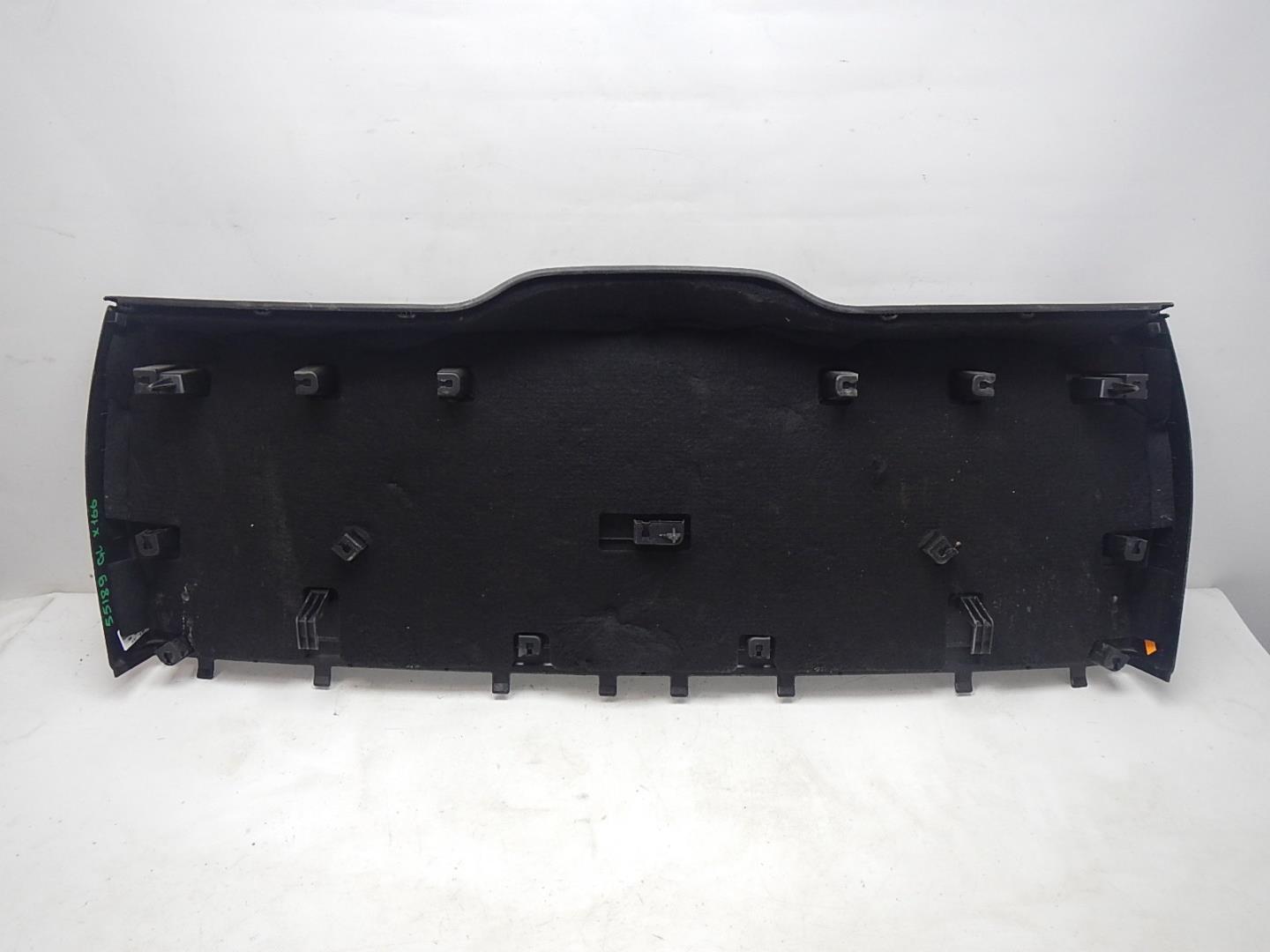 Обшивка двери багажника