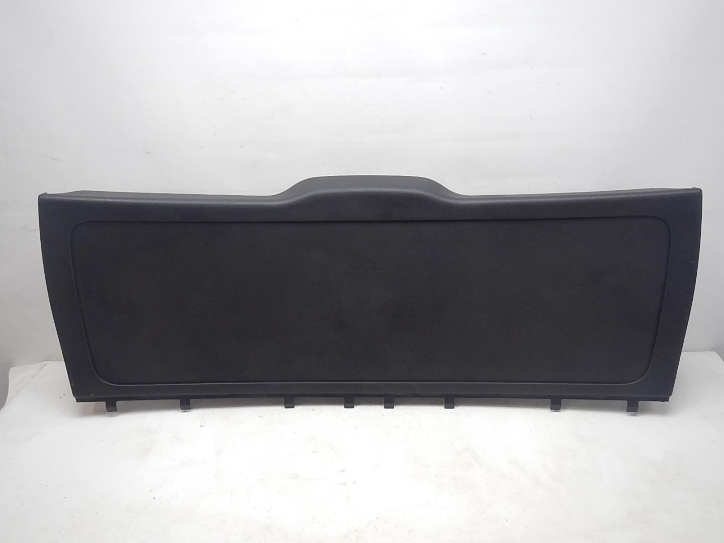 Обшивка двери багажника