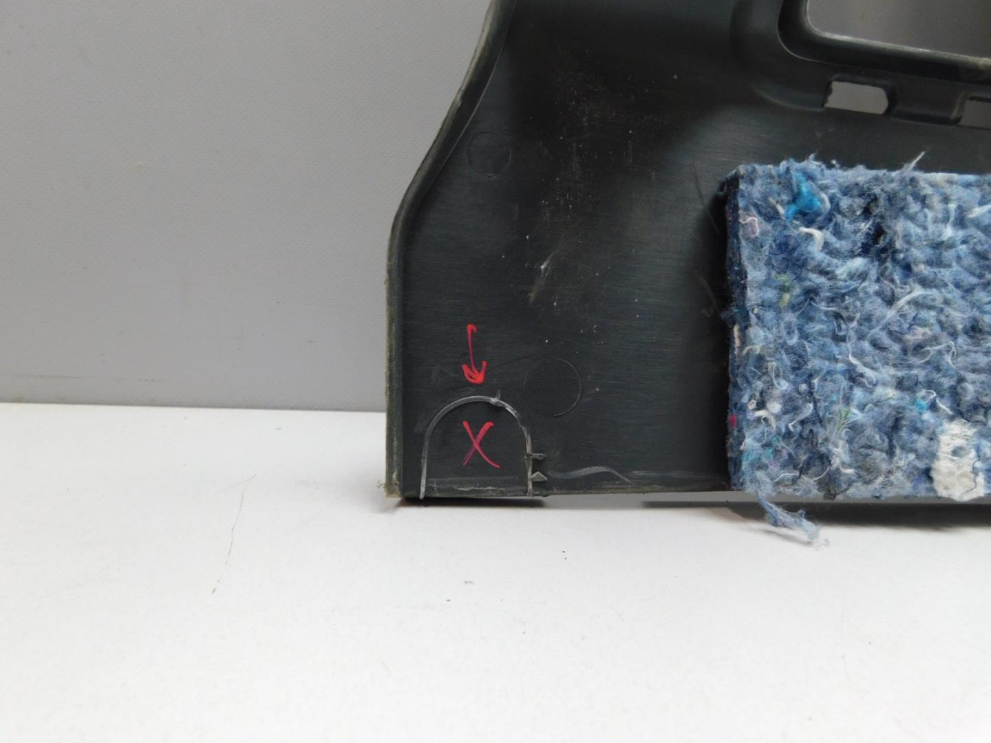 Обшивка багажника