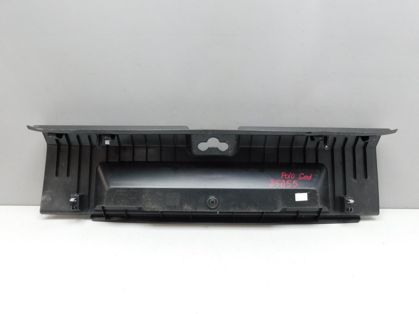 Обшивка багажника