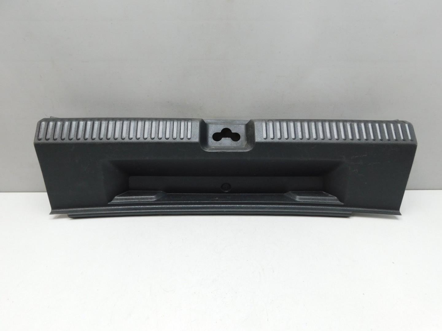 Обшивка багажника