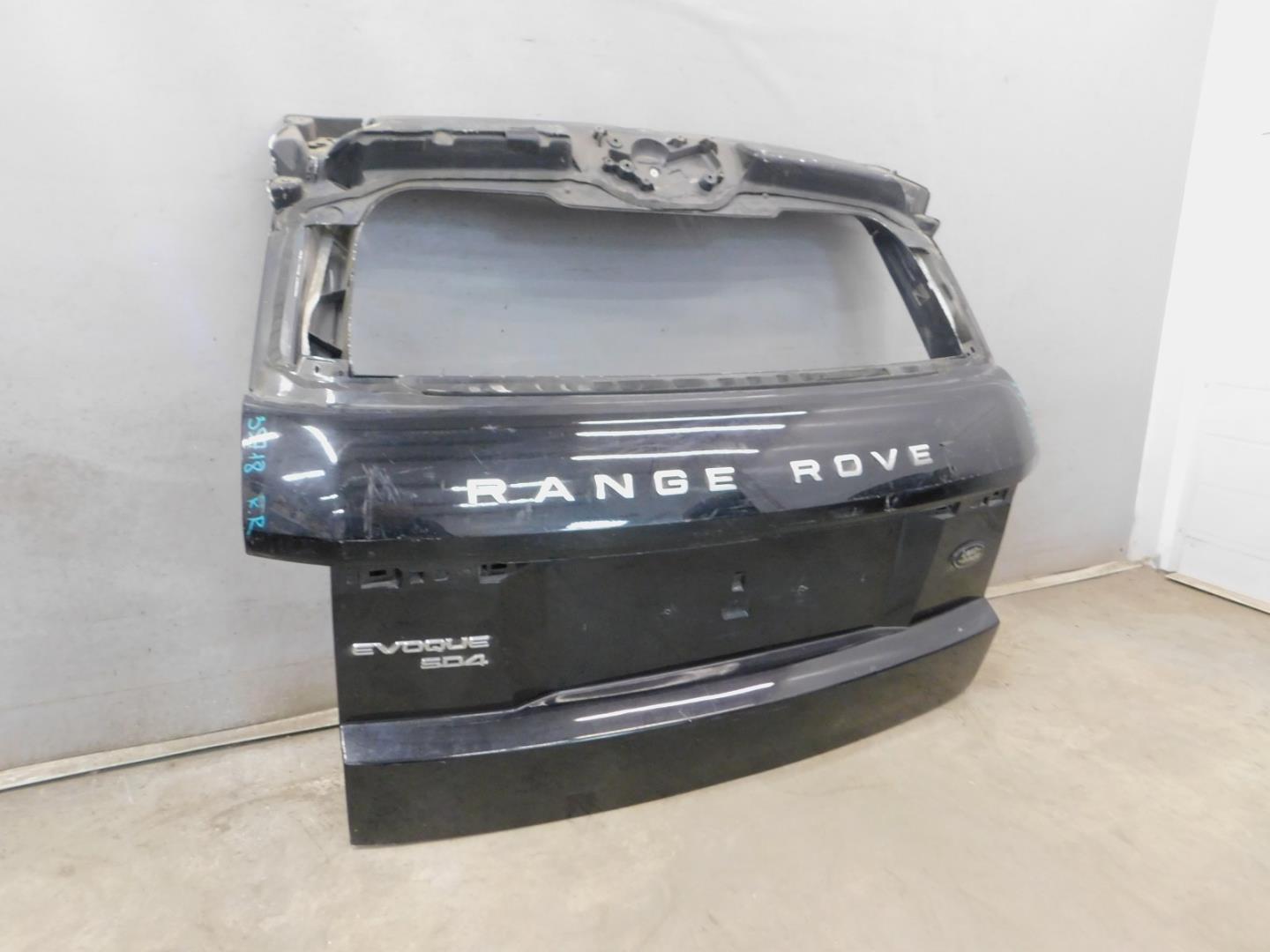 Дверь багажника