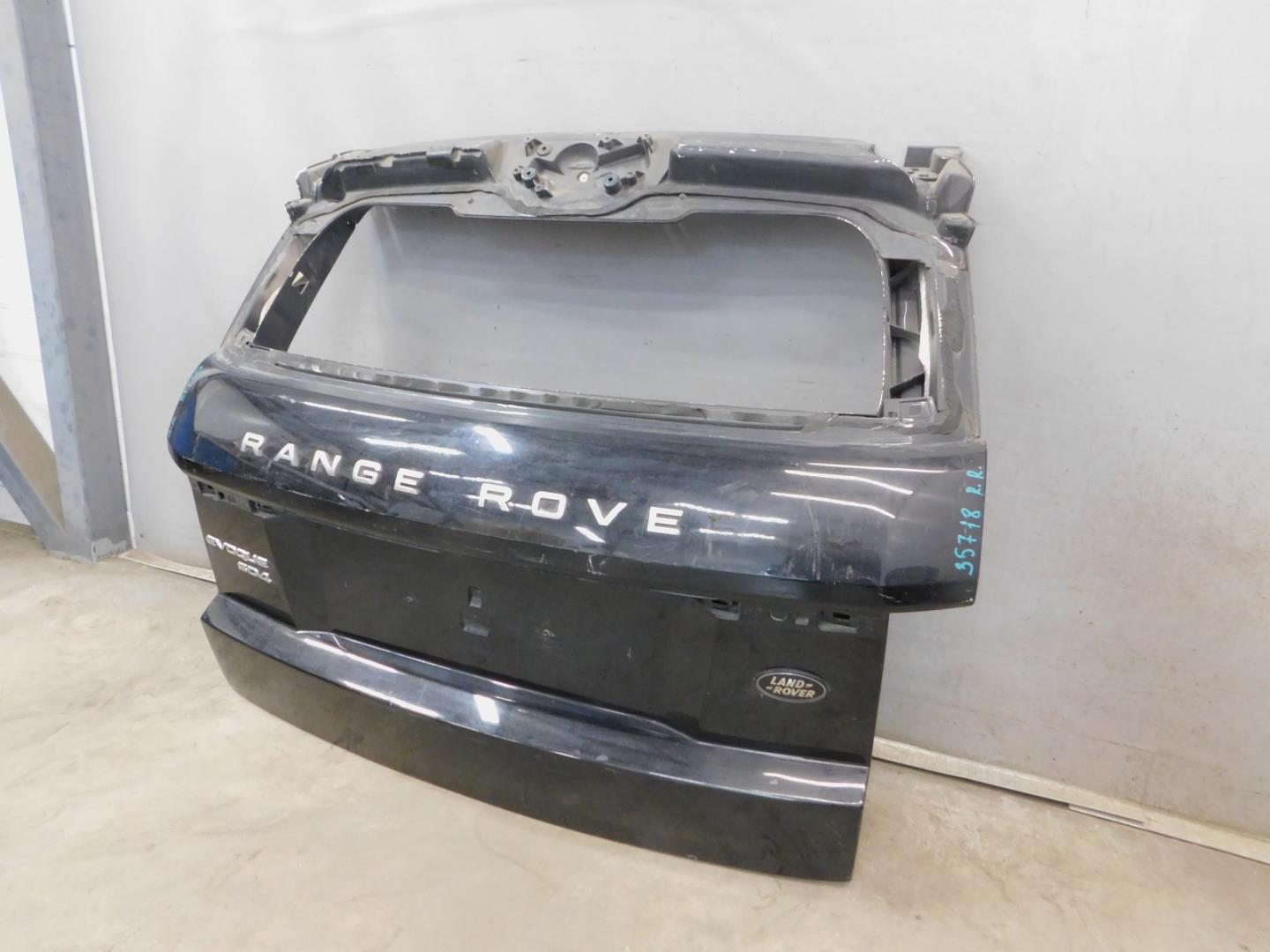 Дверь багажника