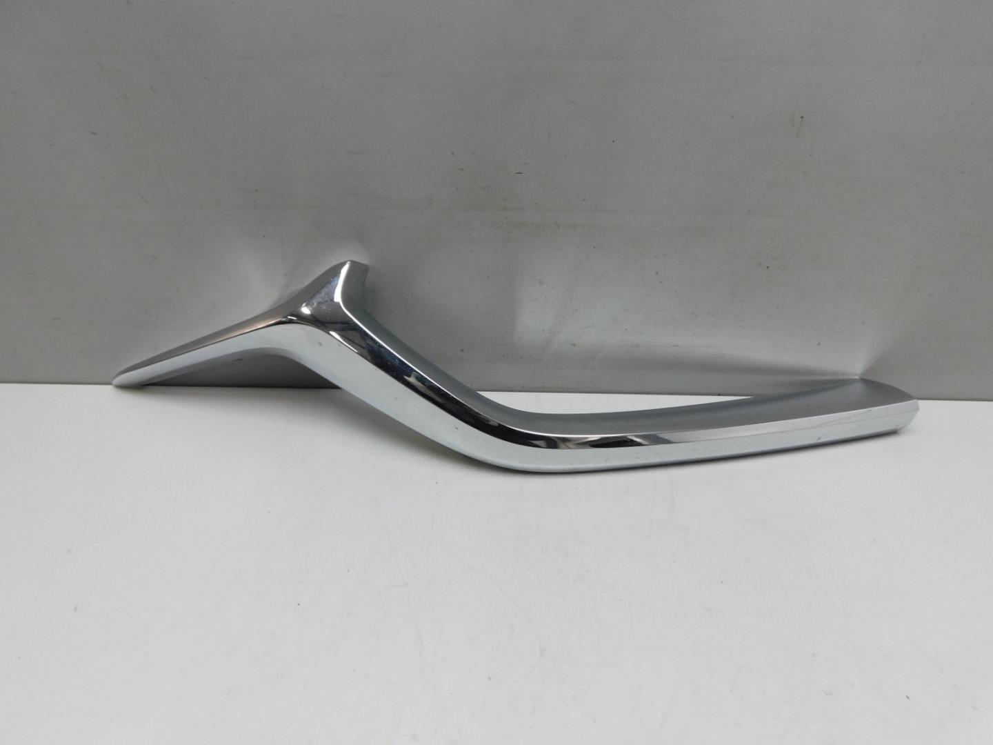 Накладка на решетку радиатора