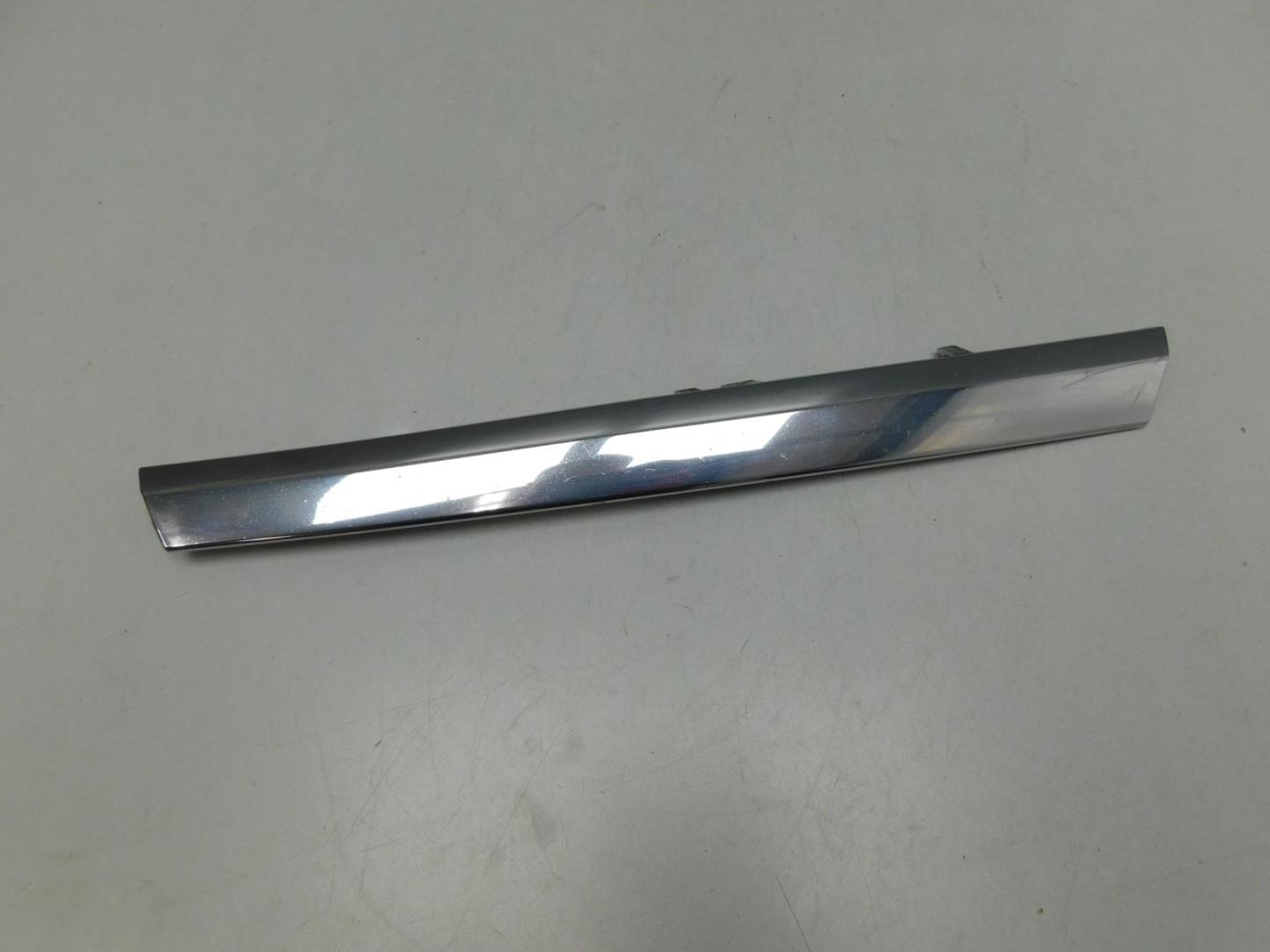 Накладка на решетку радиатора