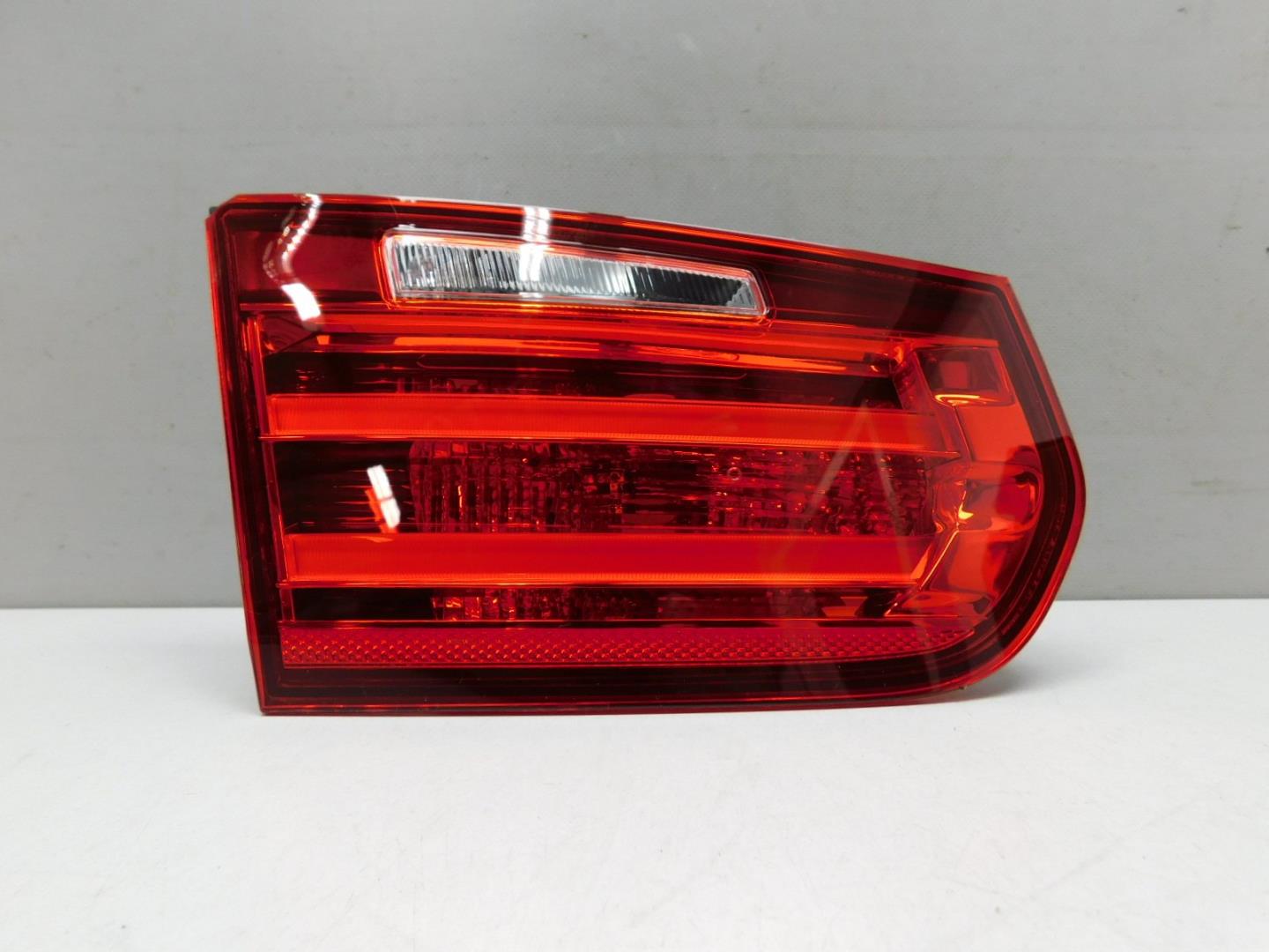 Фонарь задний внутренний левый