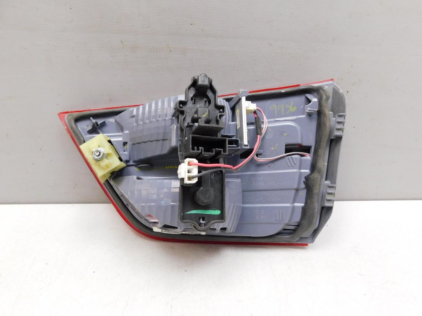 Фонарь задний внутренний левый