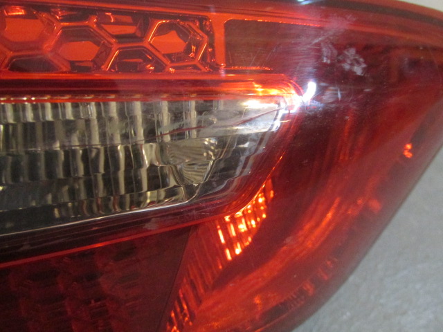 Фонарь задний внутренний левый