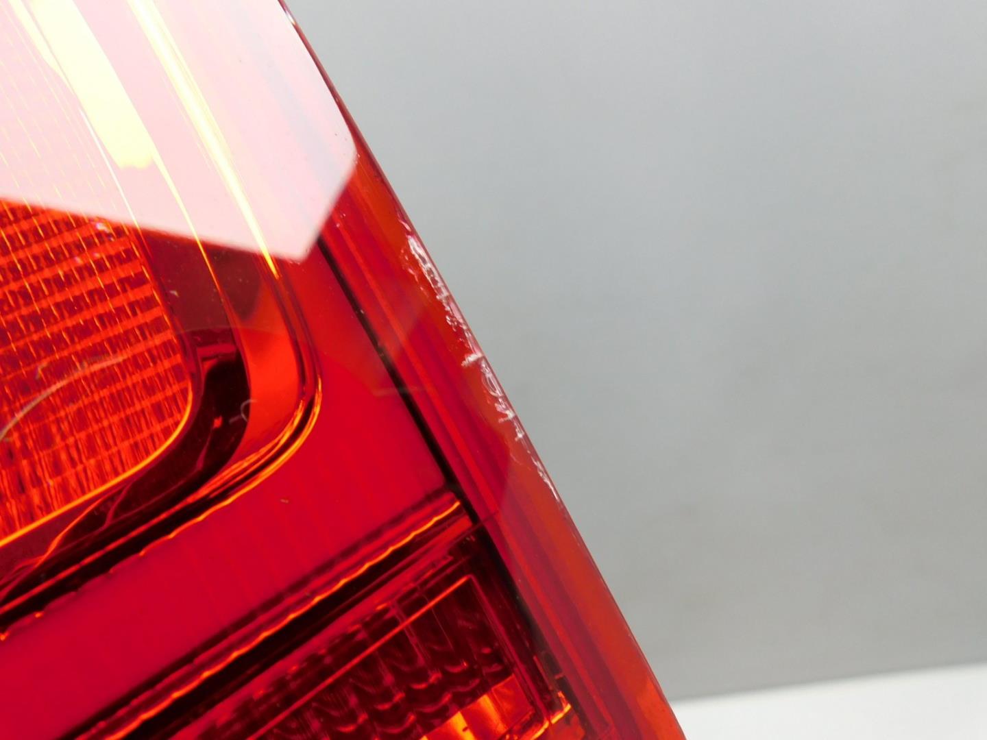 Фонарь задний внутренний правый