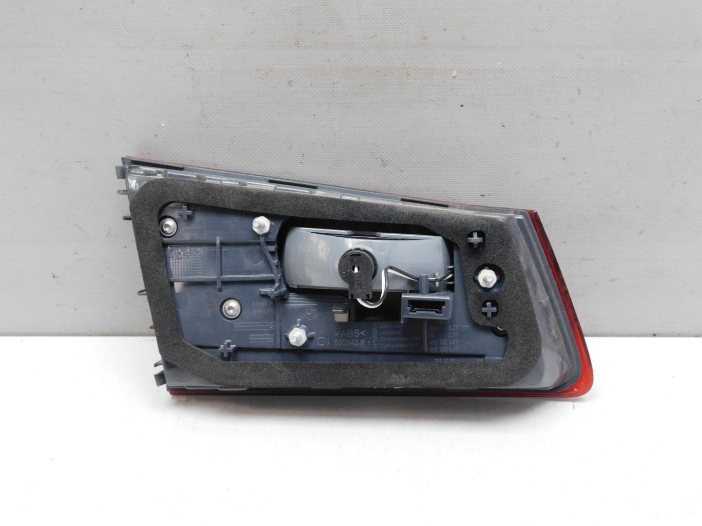 Фонарь задний внутренний правый