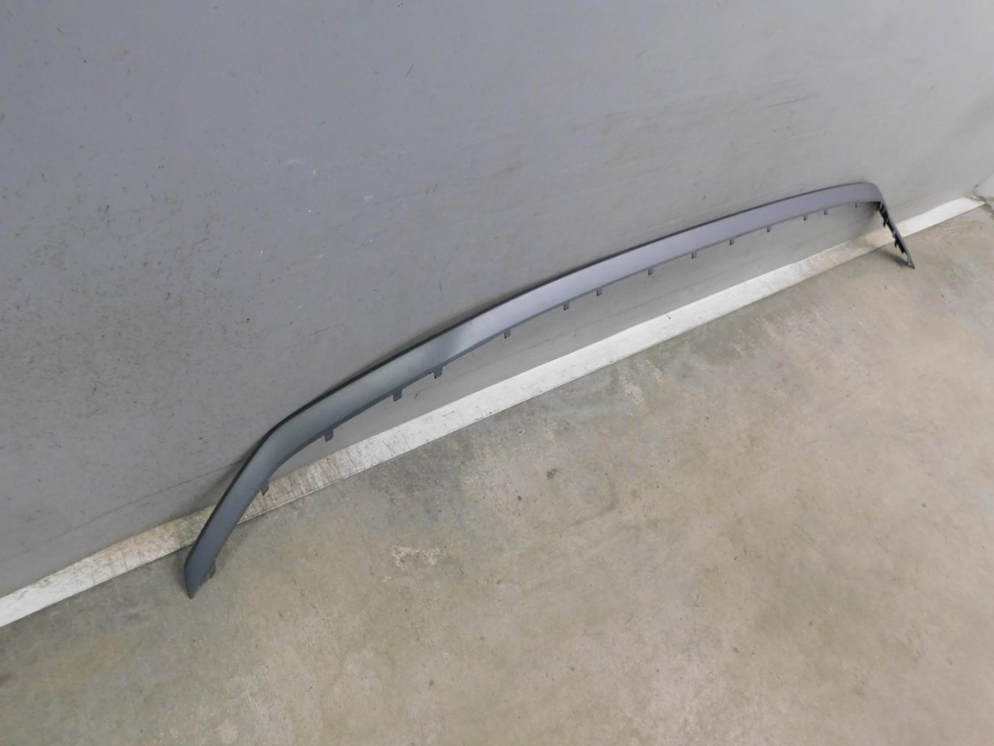 Накладка переднего бампера