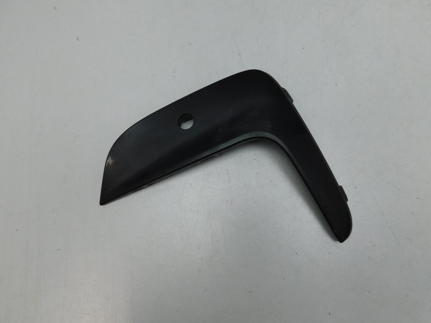 Накладка переднего бампера