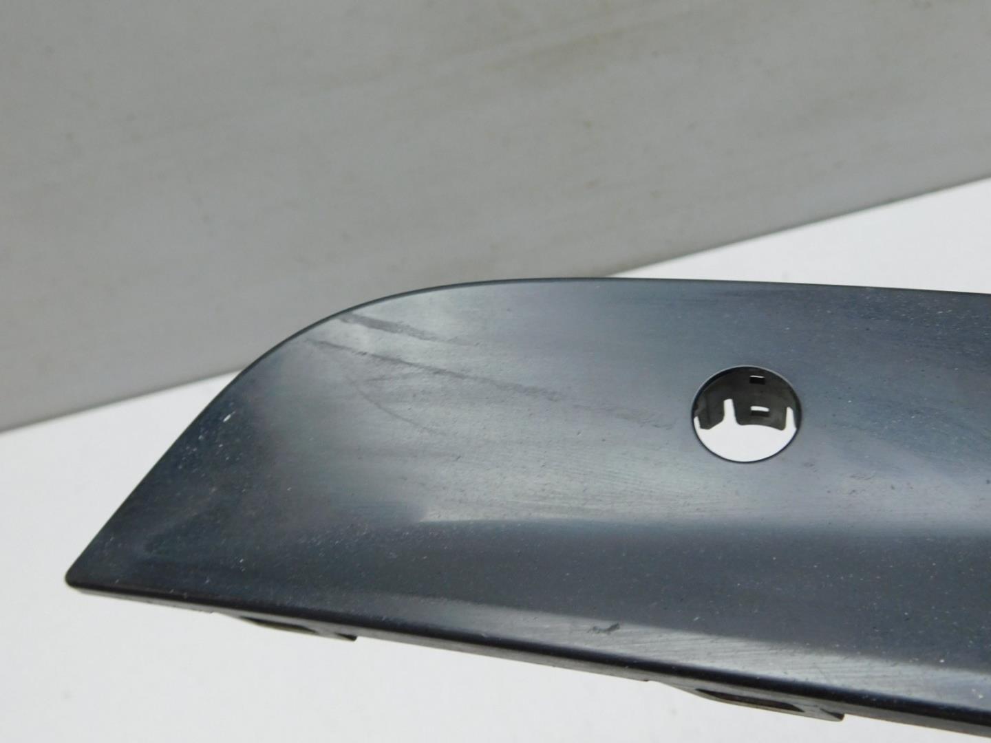 Накладка переднего бампера