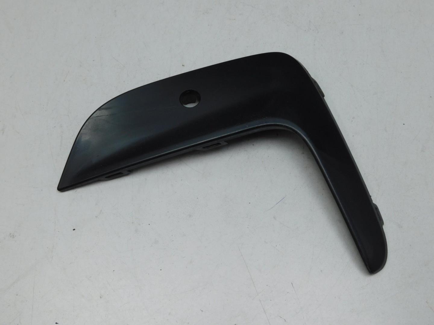 Накладка переднего бампера