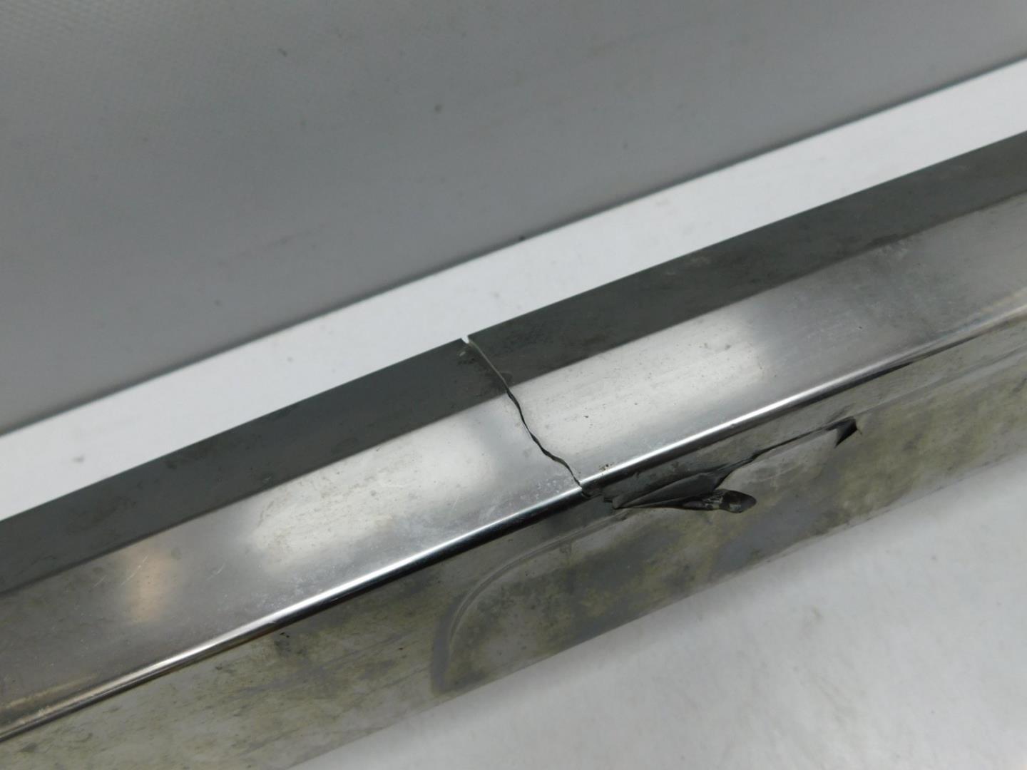 Накладка переднего бампера