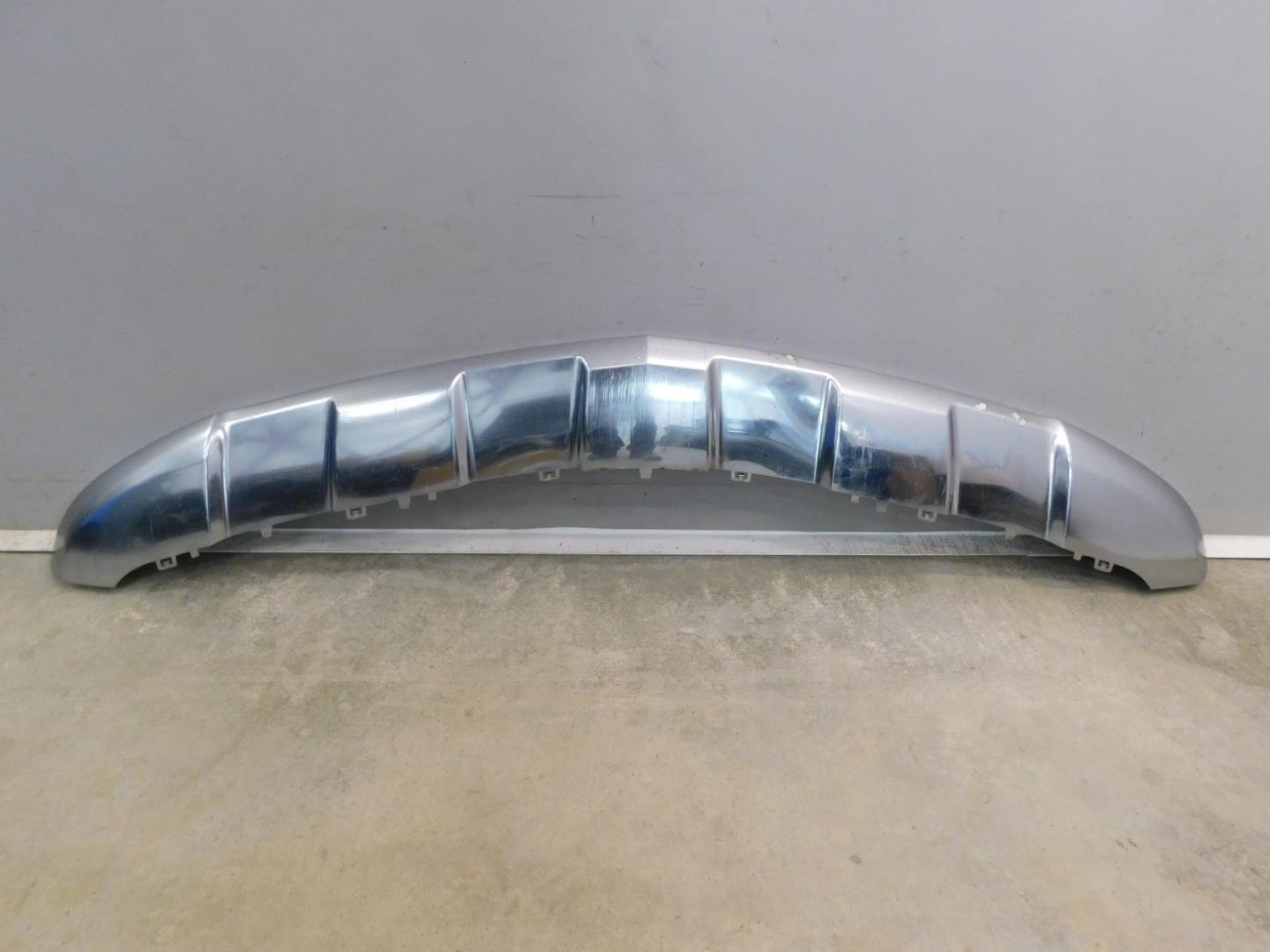 Накладка переднего бампера