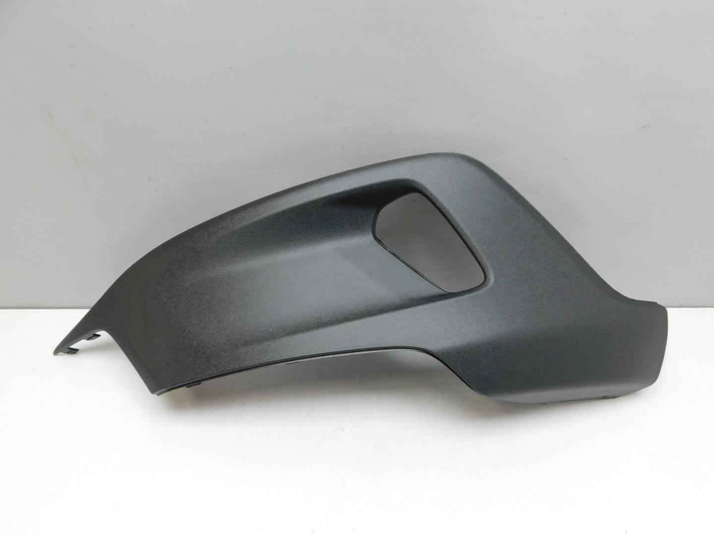 Накладка переднего бампера