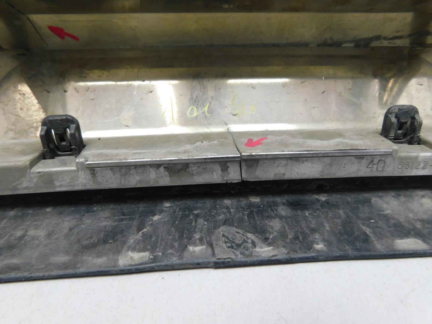 Накладка переднего бампера