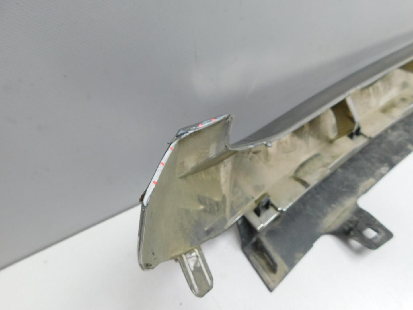 Накладка переднего бампера