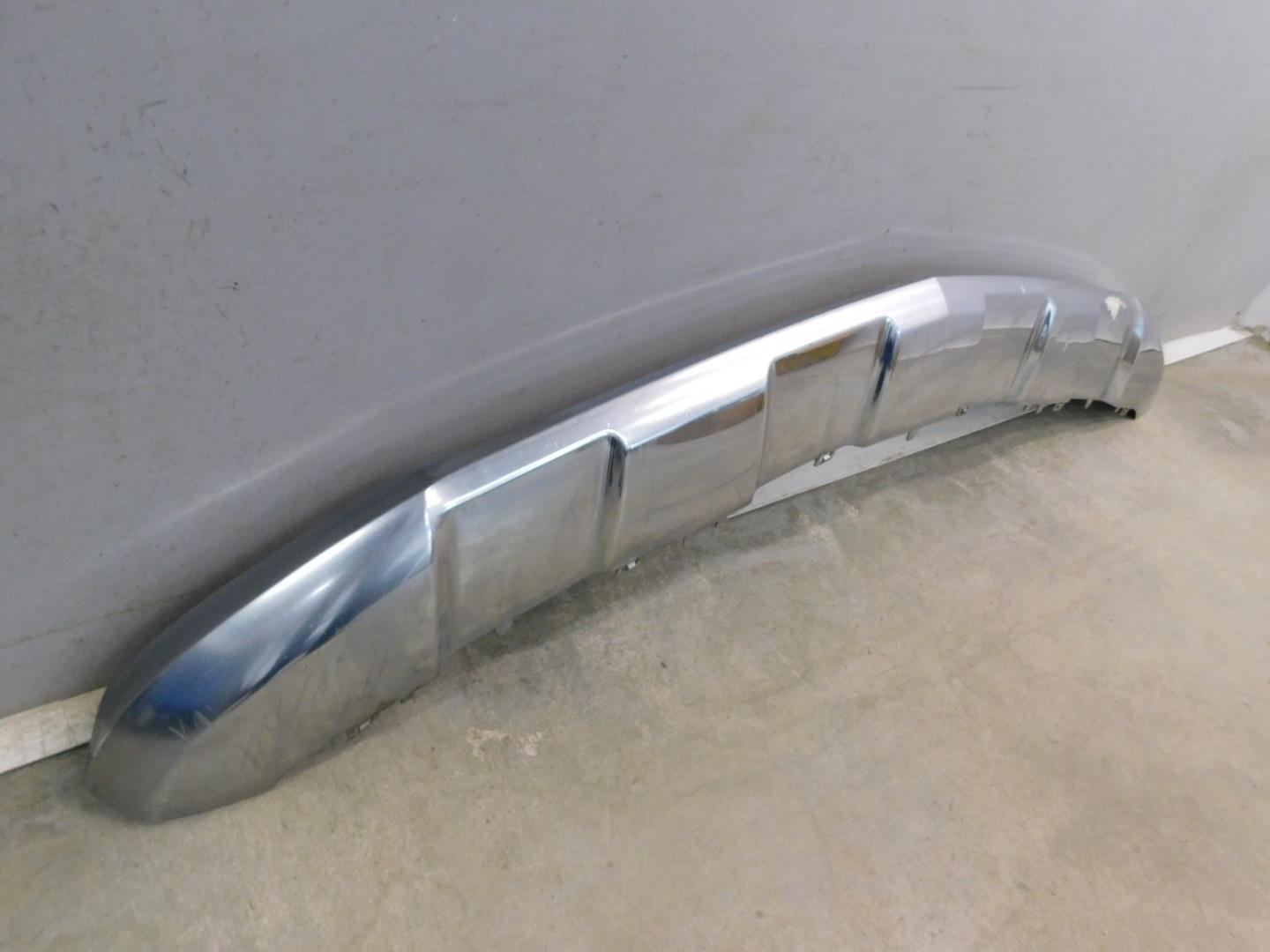 Накладка переднего бампера