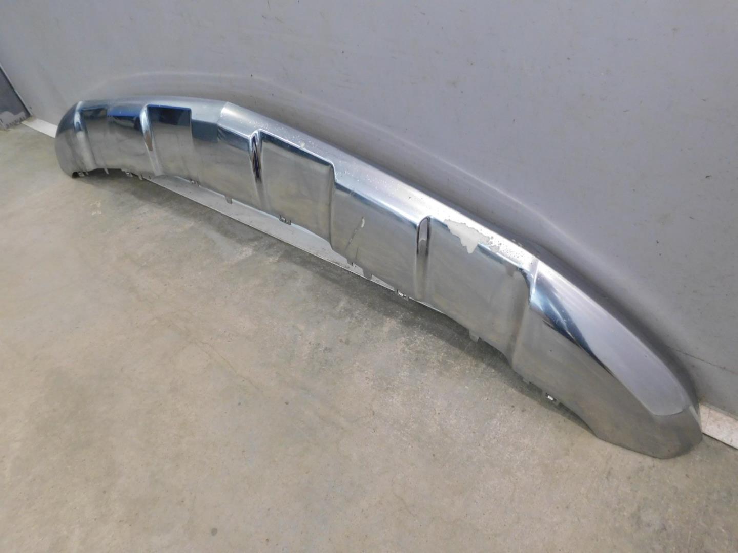 Накладка переднего бампера