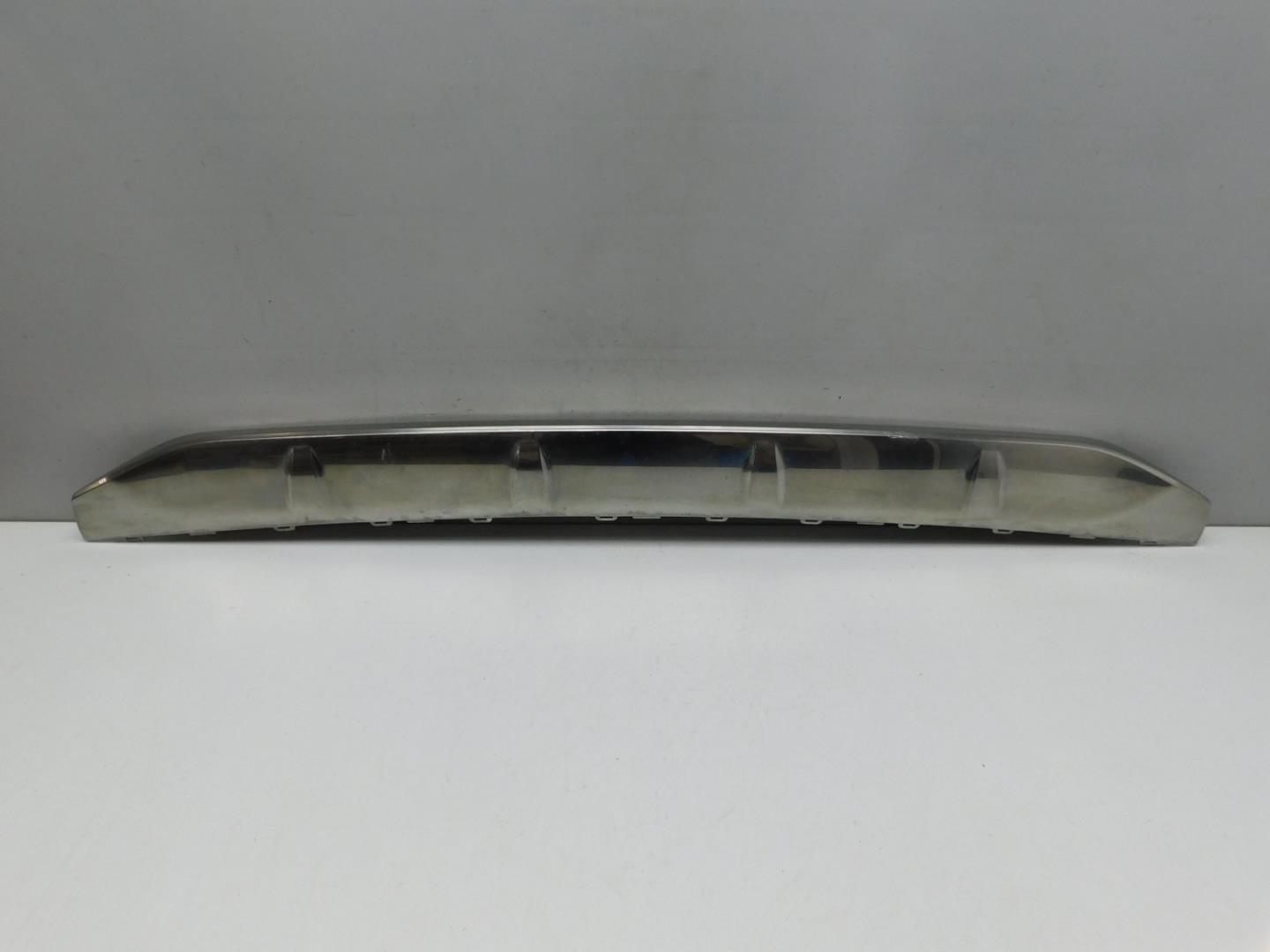 Накладка переднего бампера