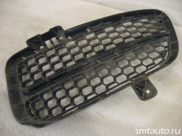 Решетка в бампер левая