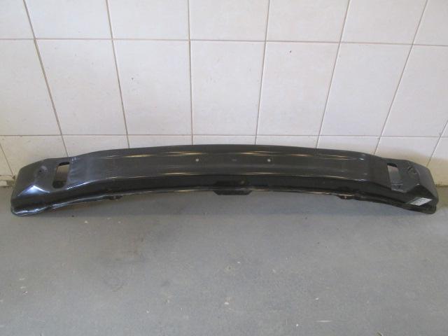 Усилитель переднего бампера