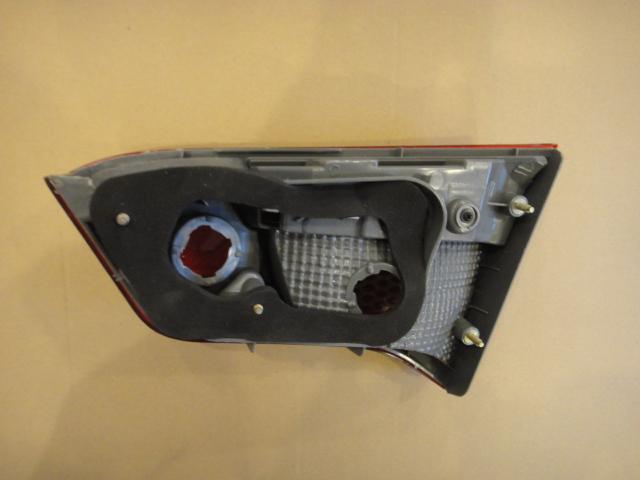 Фонарь задний внутренний левый