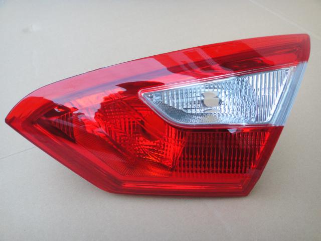Фонарь задний внутренний правый