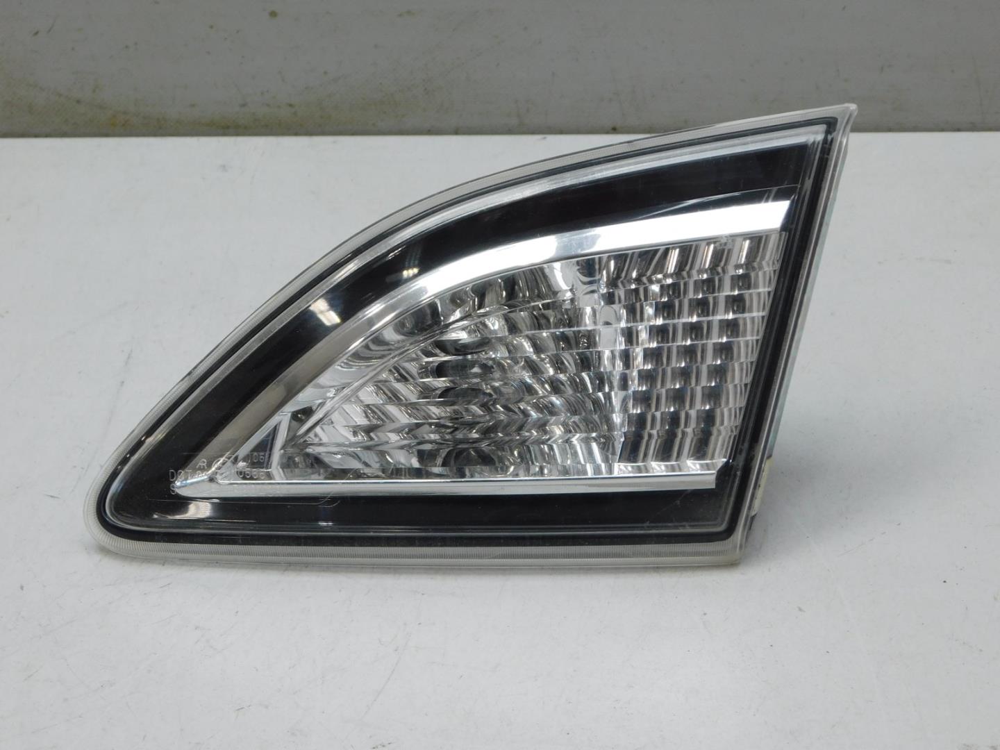 Фонарь задний внутренний правый