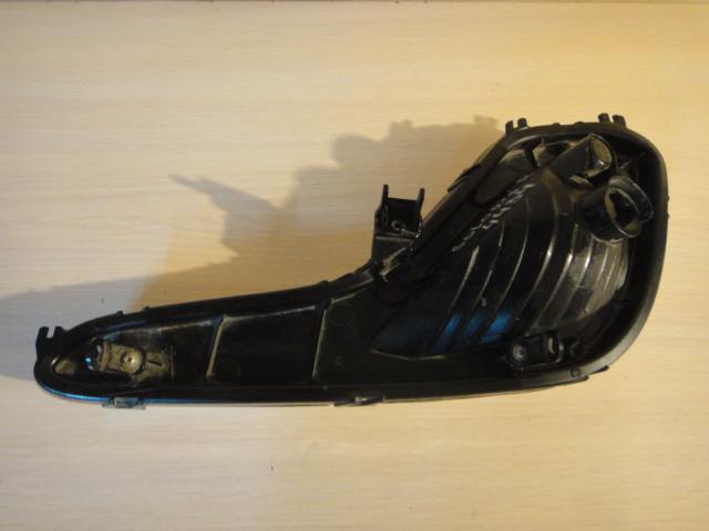 Фара противотуманная правая