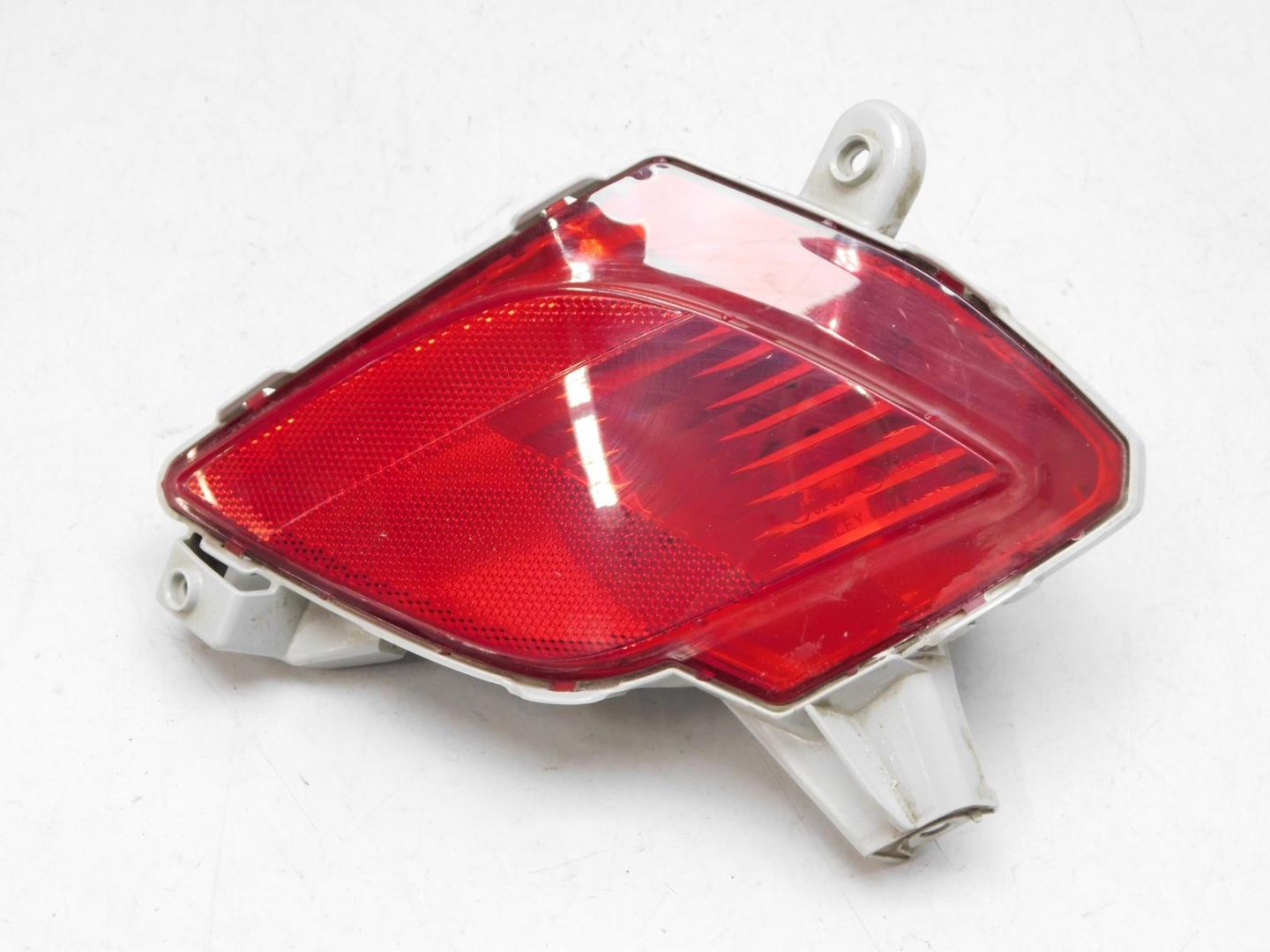 Фонарь задний в бампер правый