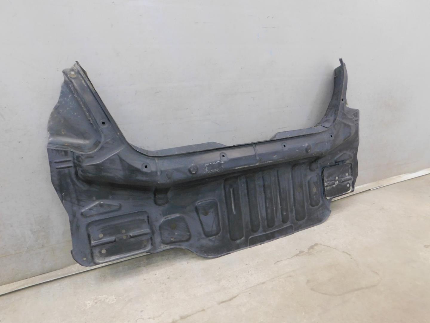 Панель задняя