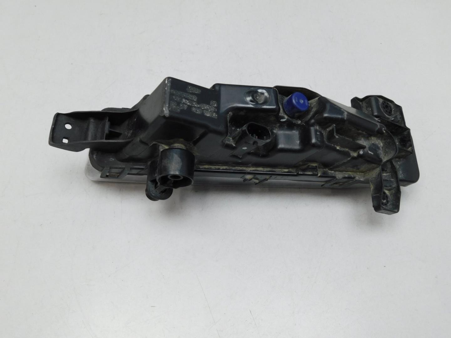 Фара противотуманная правая