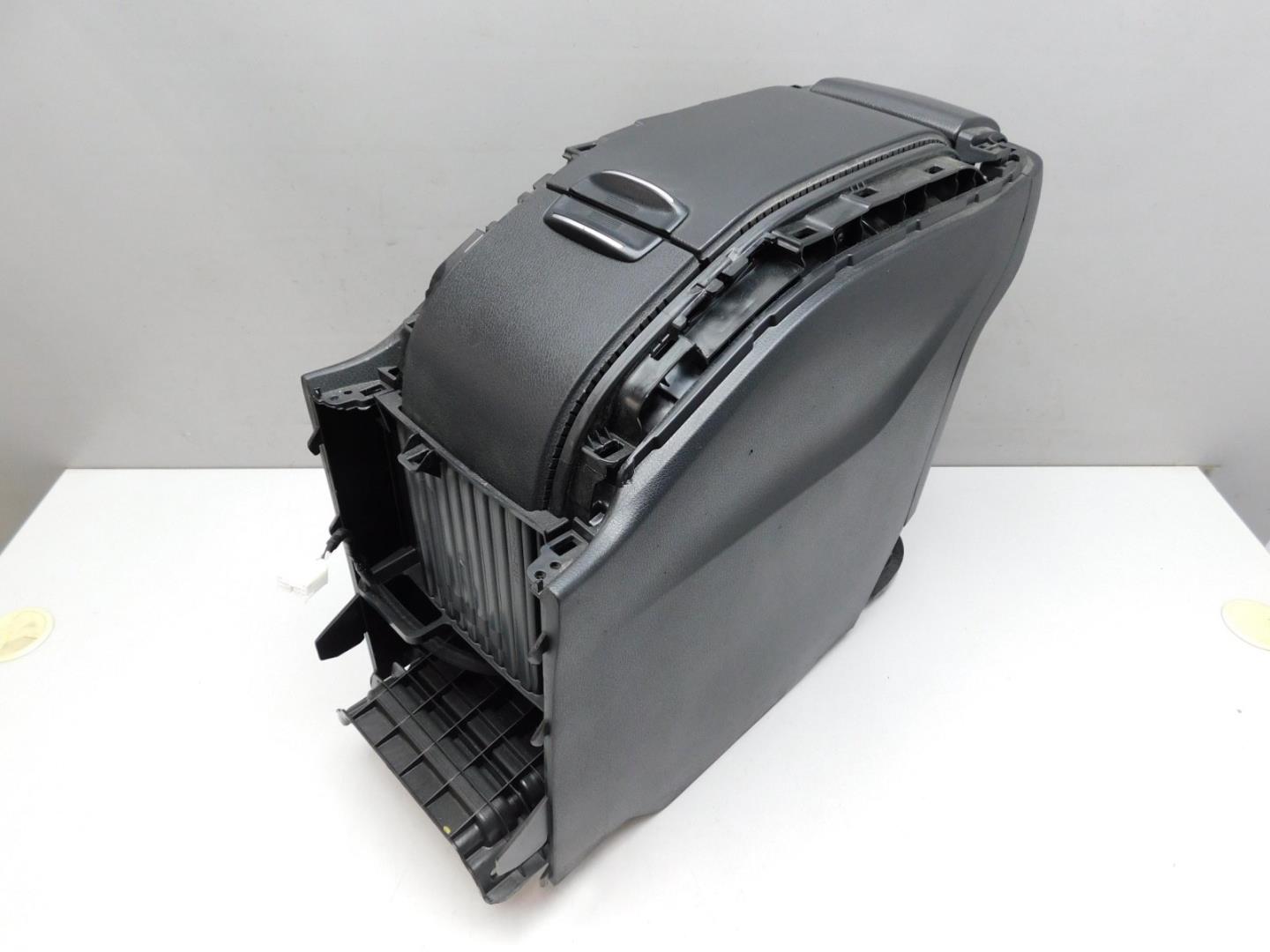 Подлокотник