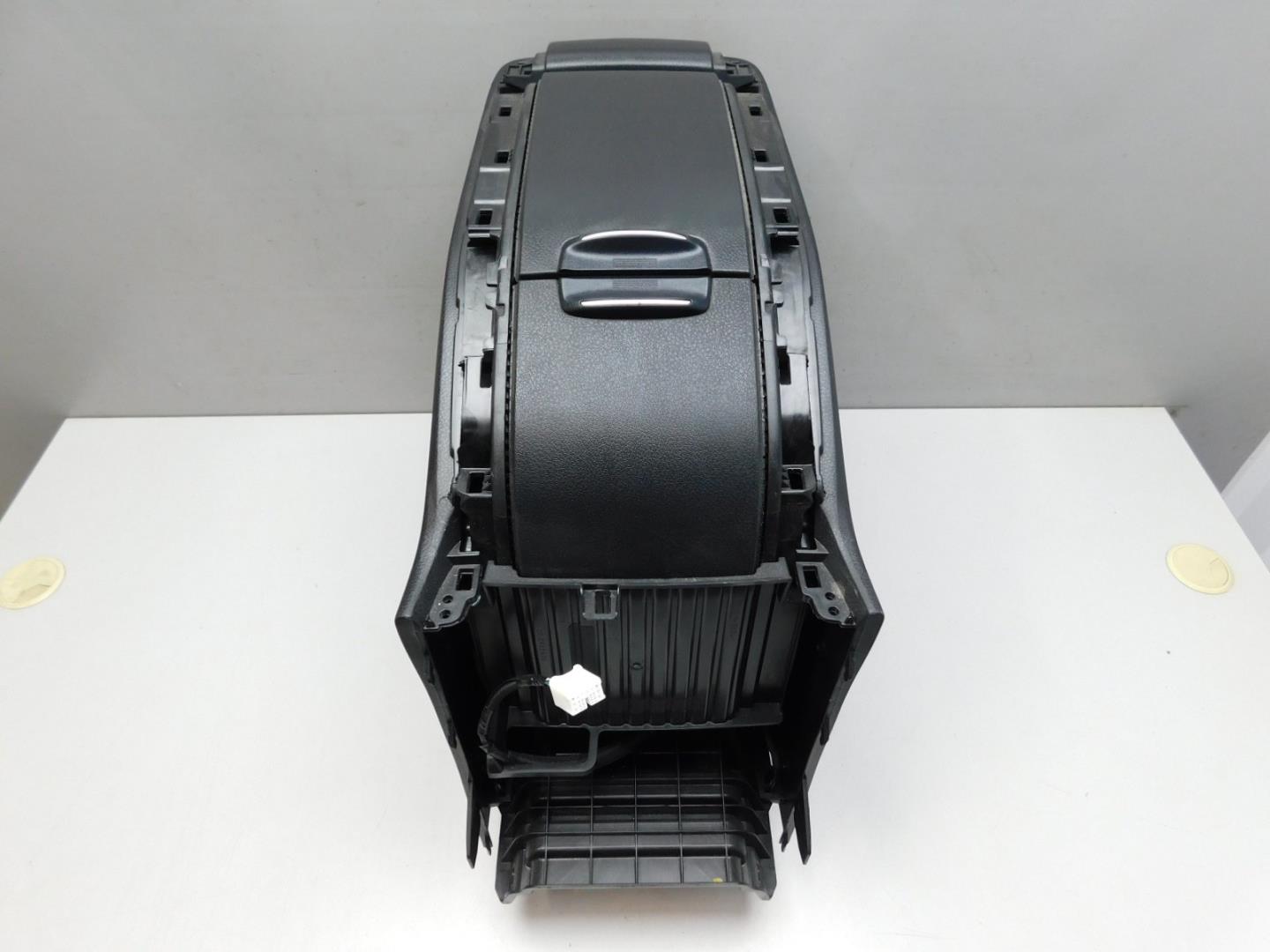 Подлокотник