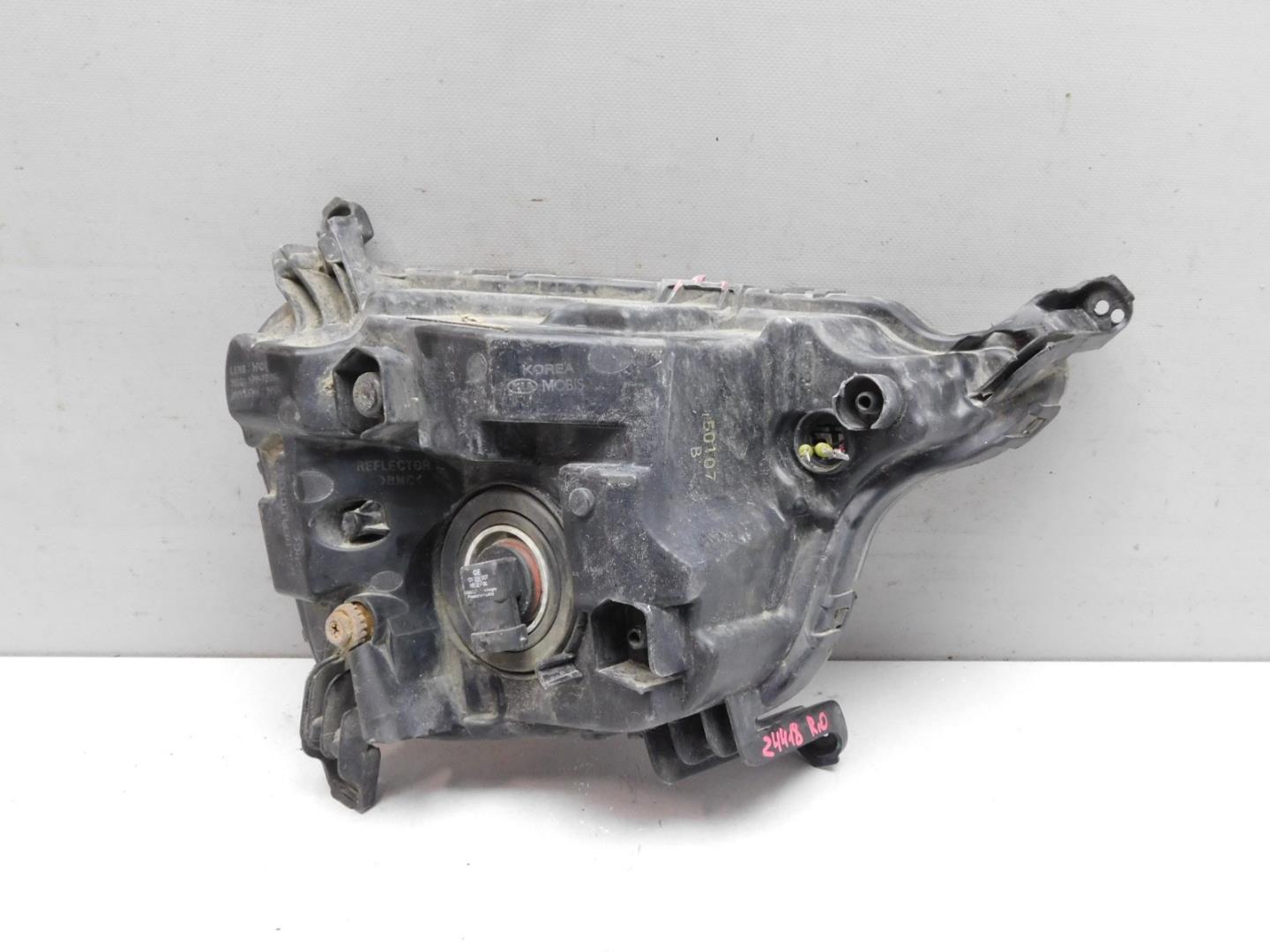 Фара противотуманная левая