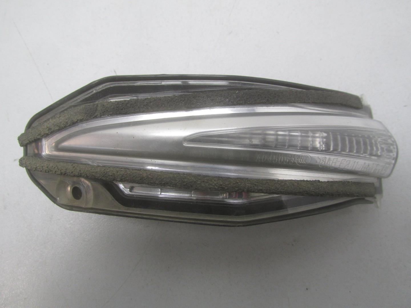 Повторитель поворота белый