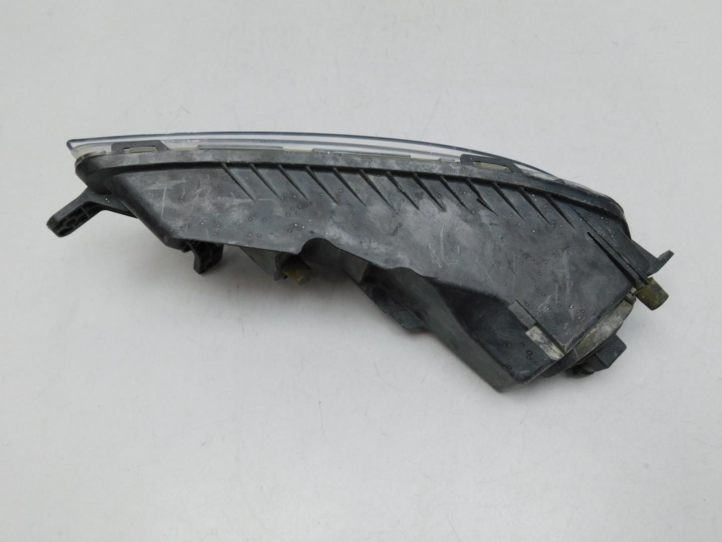 Фара противотуманная правая