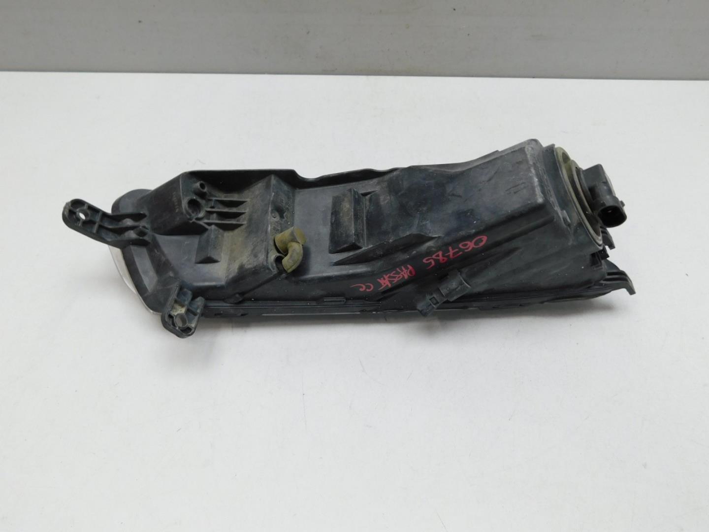 Фара противотуманная правая