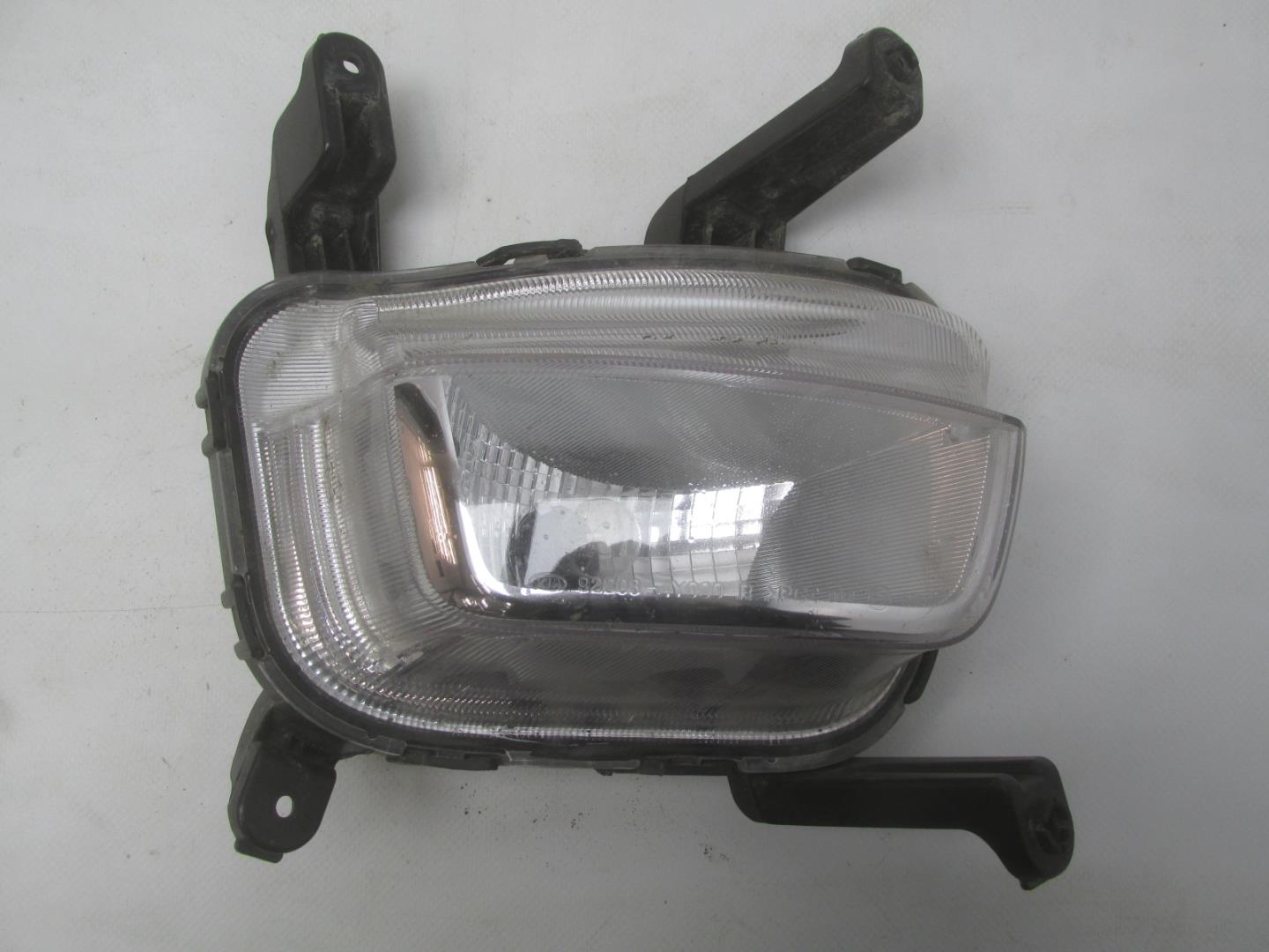 Фара противотуманная правая