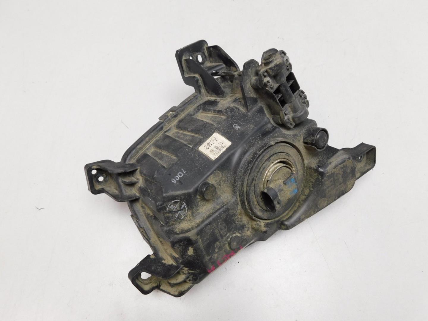 Фара противотуманная правая