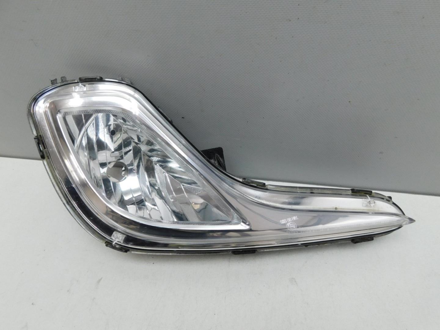 Фара противотуманная правая