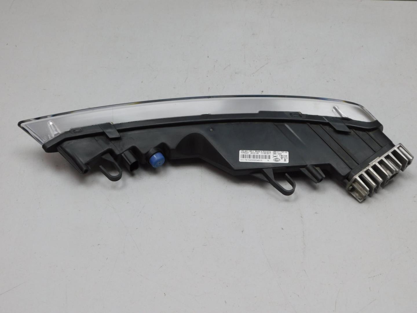 Габарит передний правый