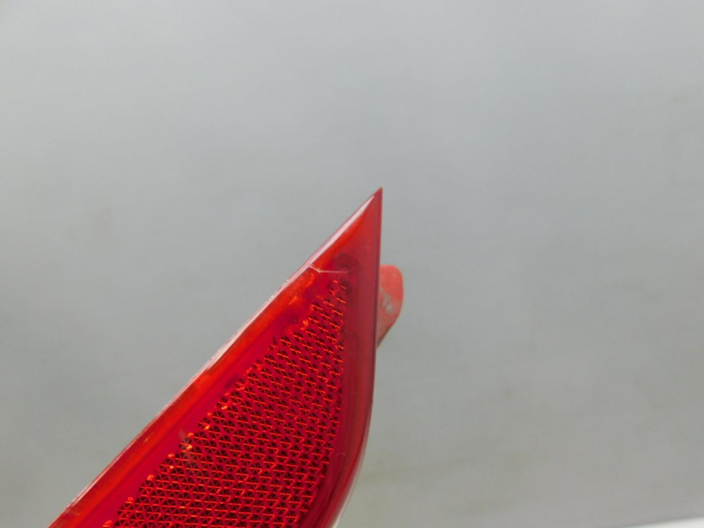 Фонарь задний в бампер левый