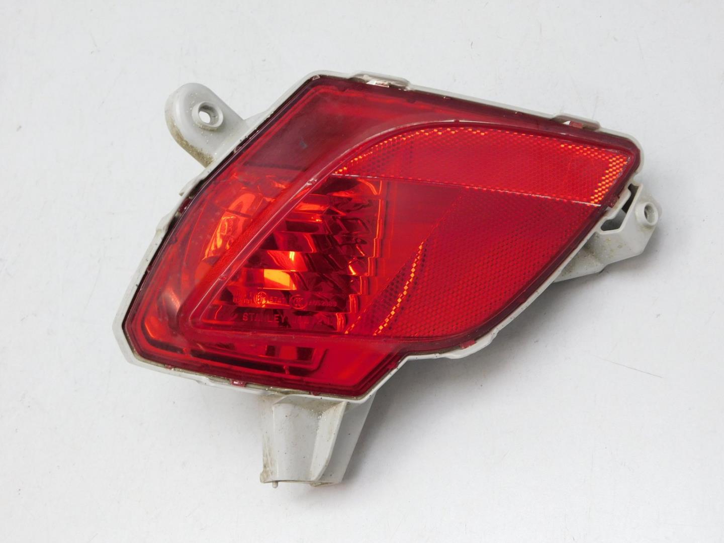 Фонарь задний в бампер левый