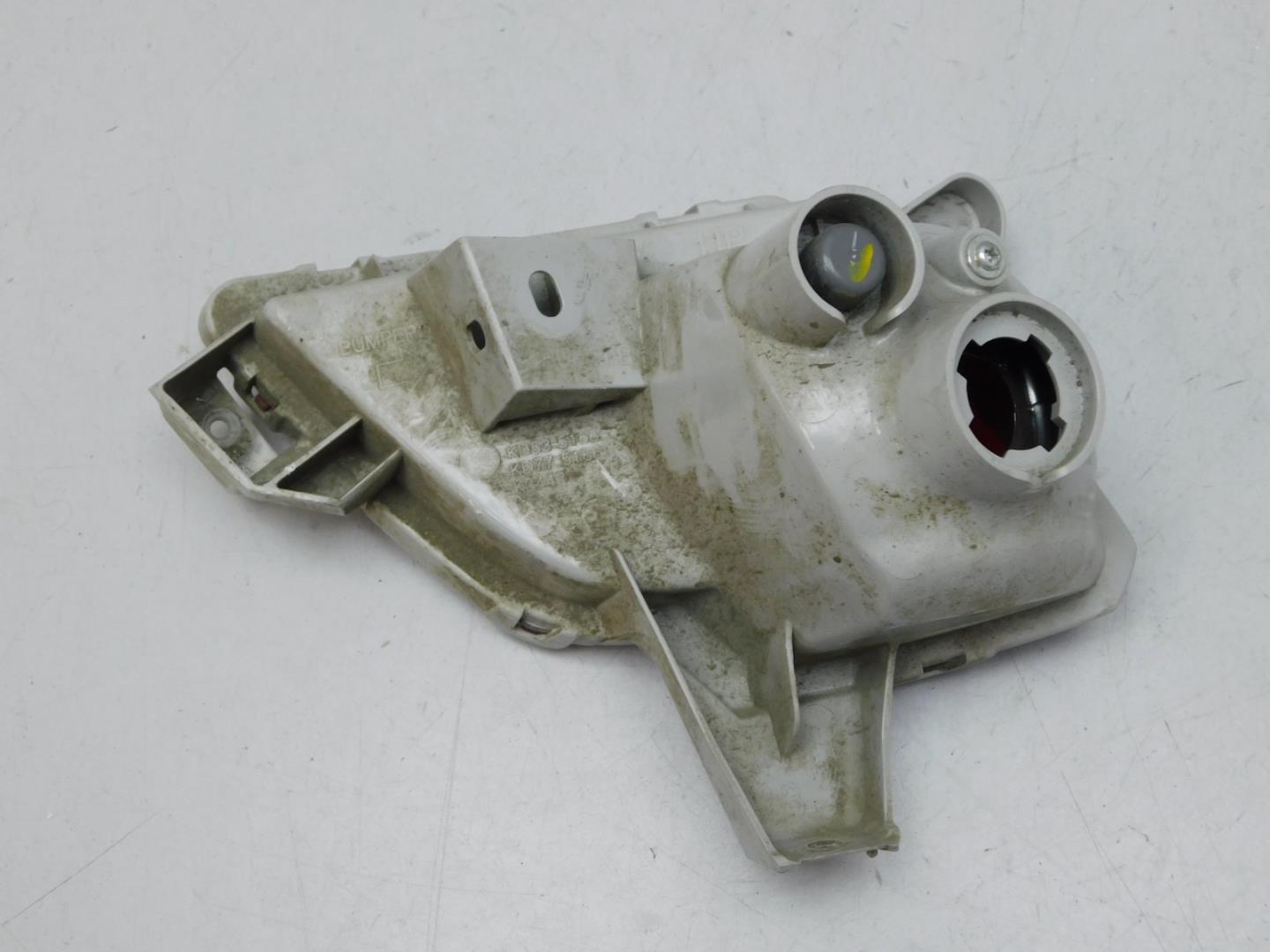 Фонарь задний в бампер левый