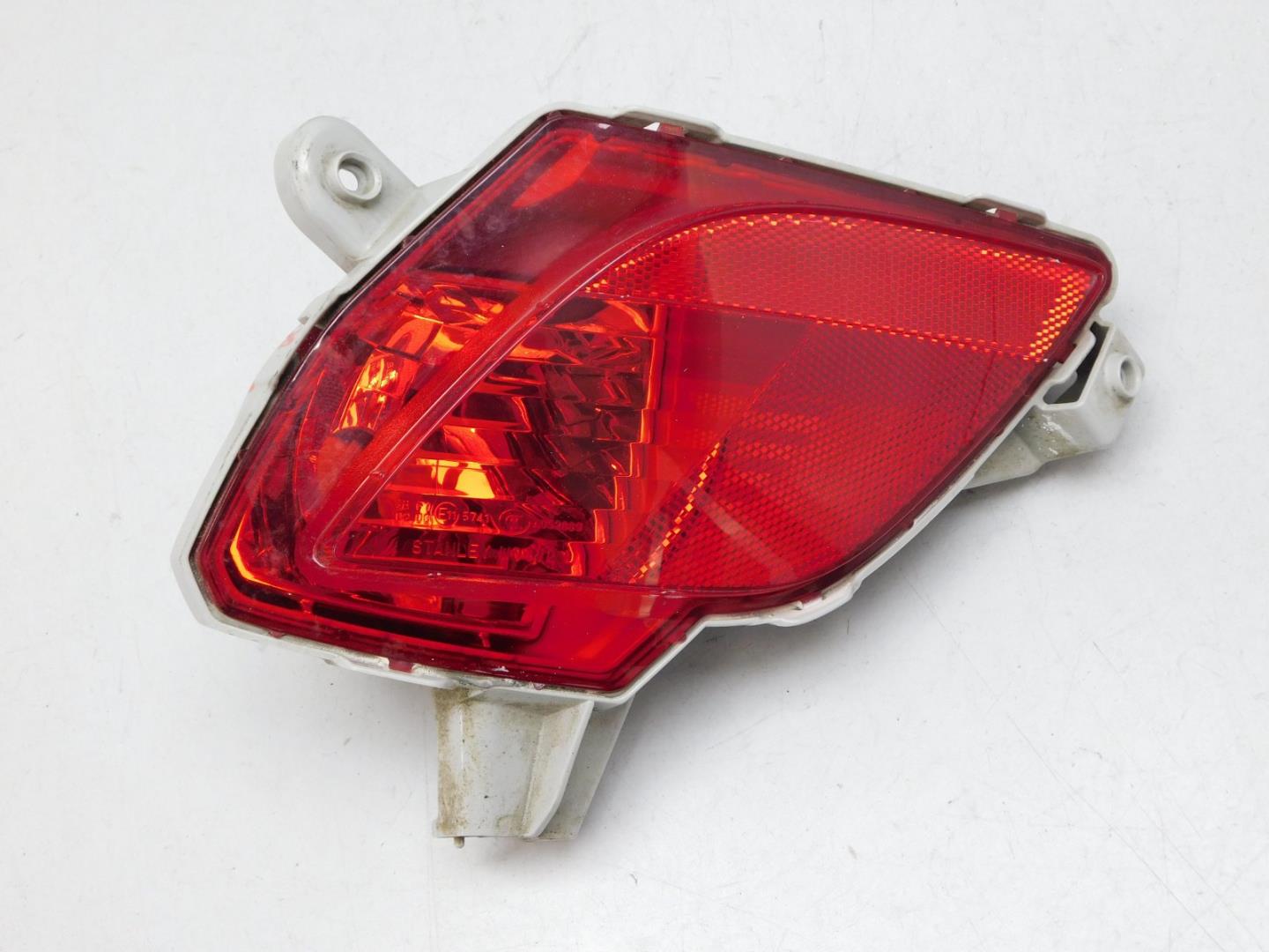 Фонарь задний в бампер левый
